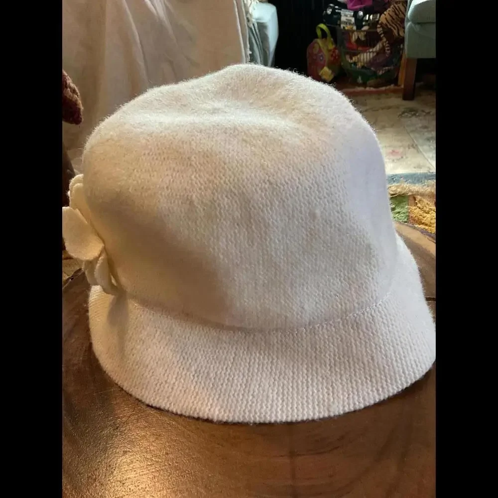 White Wool blend Bucket Hat with Flower Detail - Picture 2 of 8